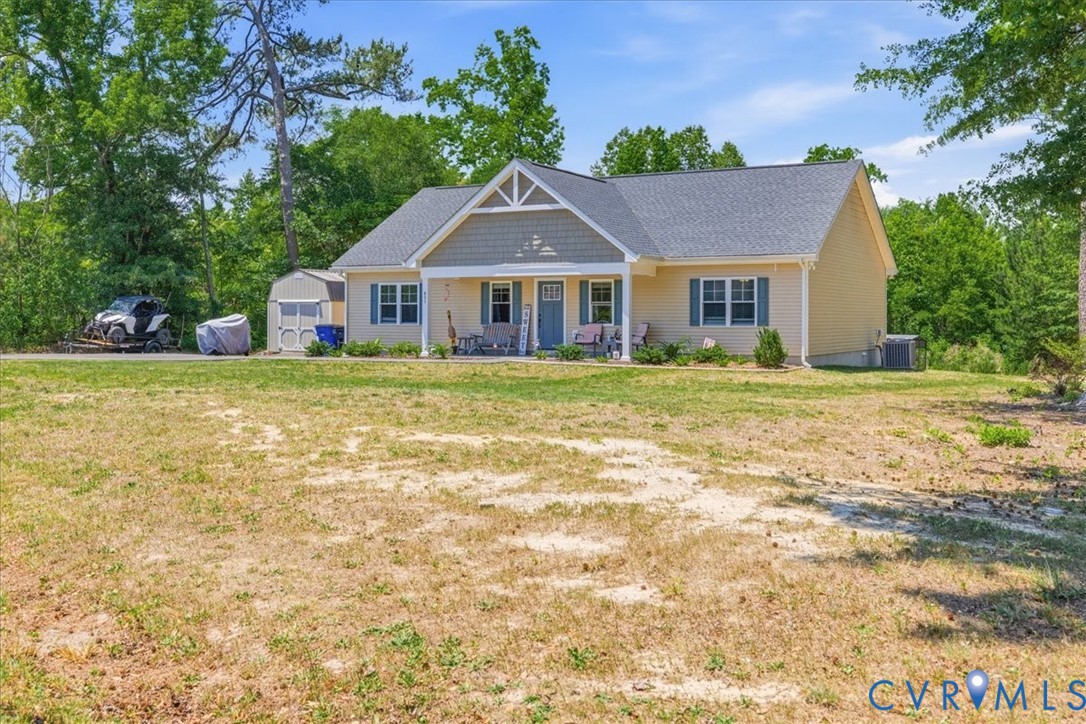 621 Horseshoe Road Jarratt, VA 23867 - Photo 2 of 29