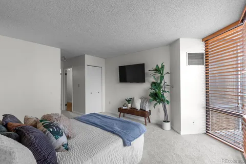 $349,999 | 1625 Larimer Street, Unit 2104, Denver, CO 80202