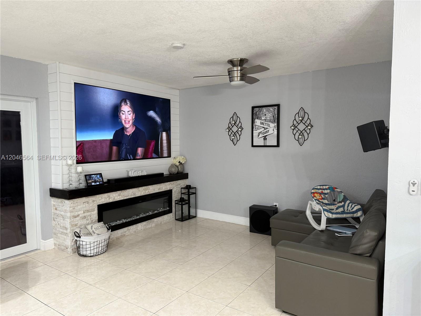 7151 West 3rd Court Hialeah, FL 33014 - Photo 6 of 28