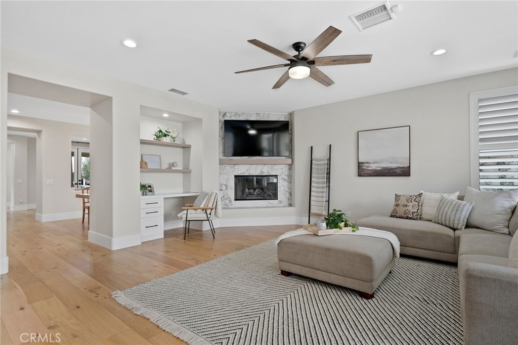 18 Foliate Way Ladera Ranch, CA 92694 - Photo 14 of 71 Family Room