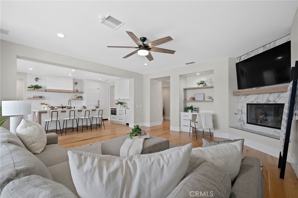 18 Foliate Way Ladera Ranch, CA 92694 - Photo 16 of 71 Family Room