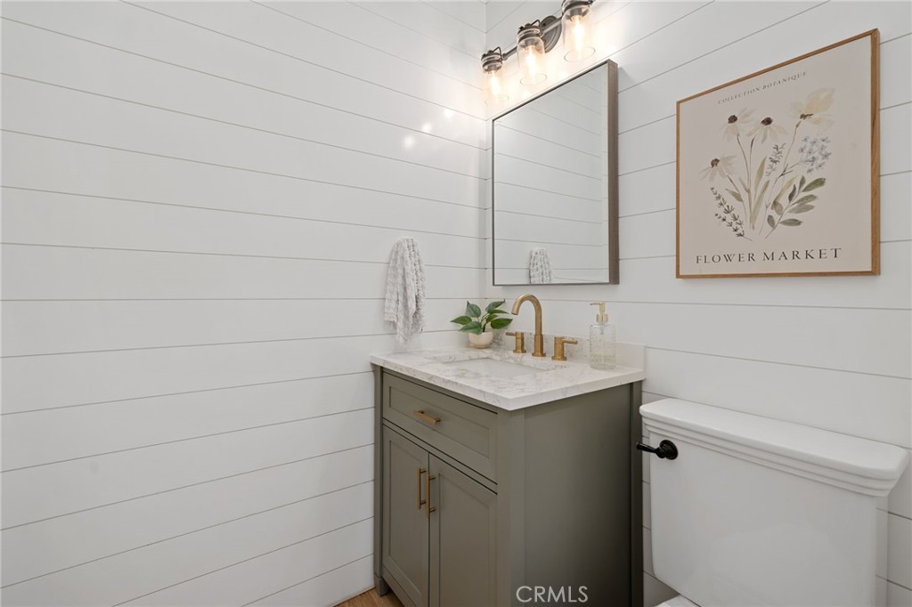 18 Foliate Way Ladera Ranch, CA 92694 - Photo 25 of 71 Main Floor Powder Room