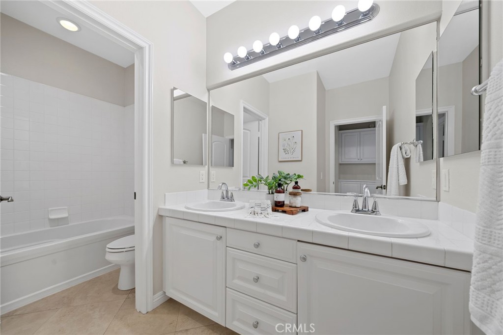 18 Foliate Way Ladera Ranch, CA 92694 - Photo 41 of 71 Upstairs Guest Bathroom #2