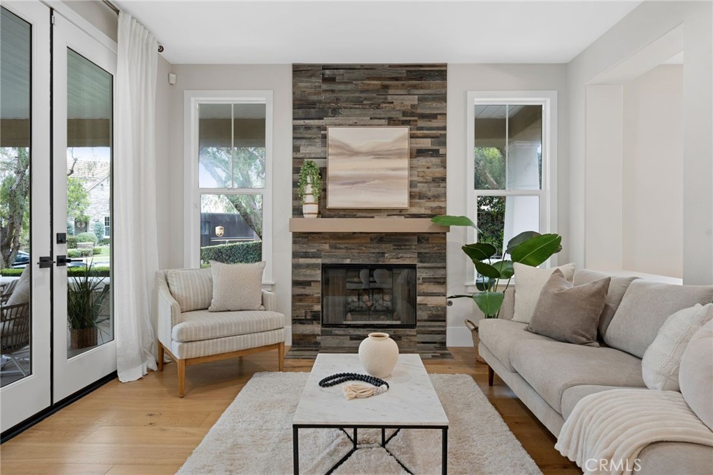 18 Foliate Way Ladera Ranch, CA 92694 - Photo 9 of 71 Living Room