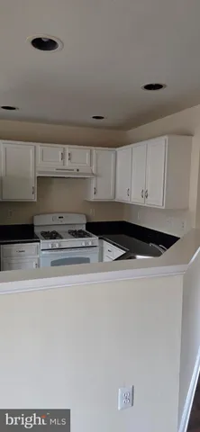 $2,275 | 3083 Antrim Circle, Dumfries, VA 22026