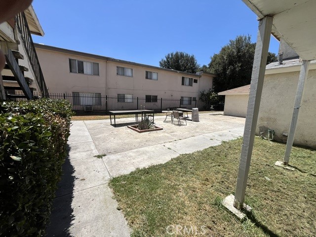 3452 Anderson Avenue, Unit E Riverside, CA 92507 - Photo 7 of 7 Common Area with laundry room