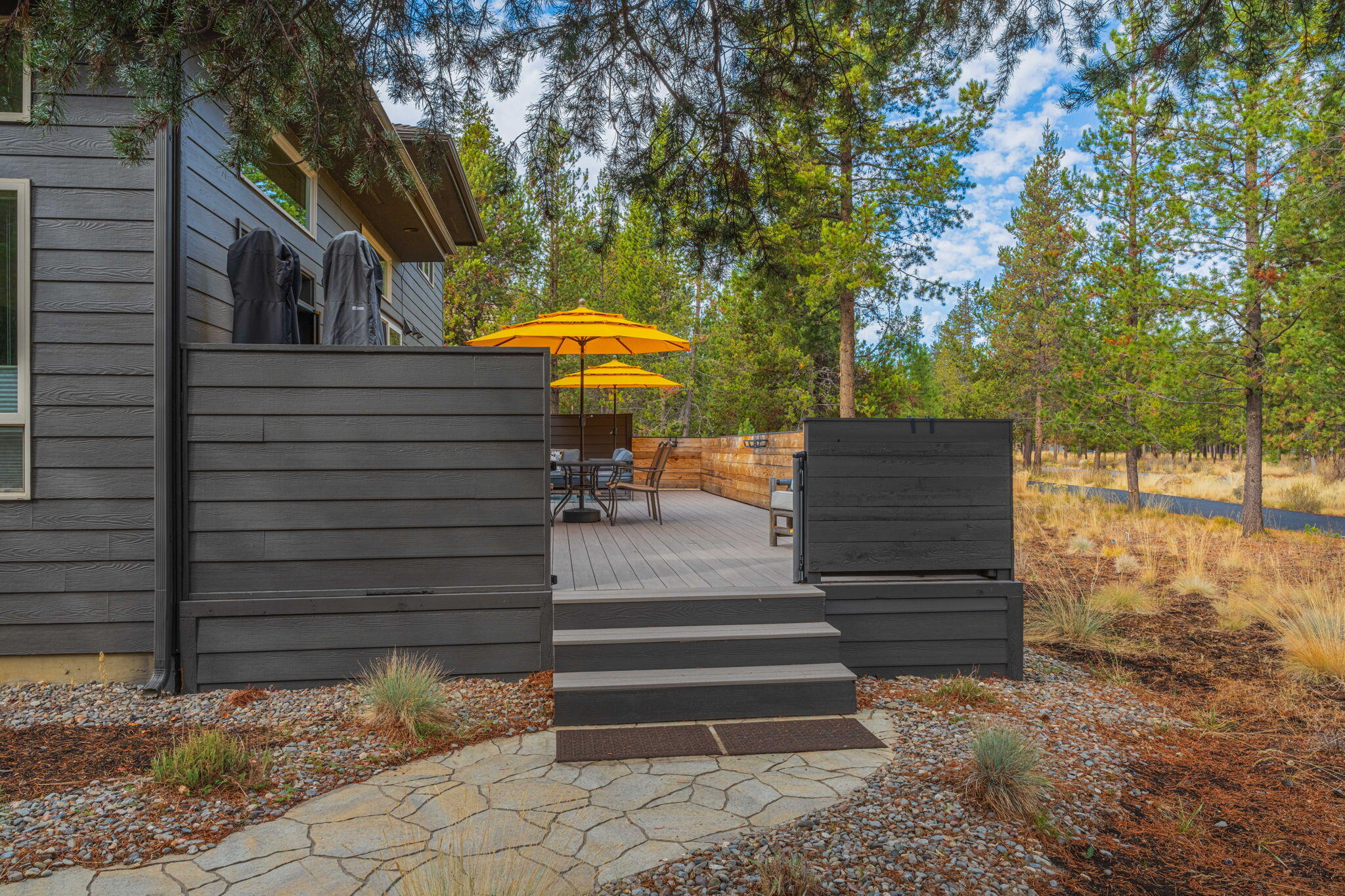 18116 Modoc Lane, Unit 15 Sunriver, OR 97707 - Photo 44 of 50 Back Deck