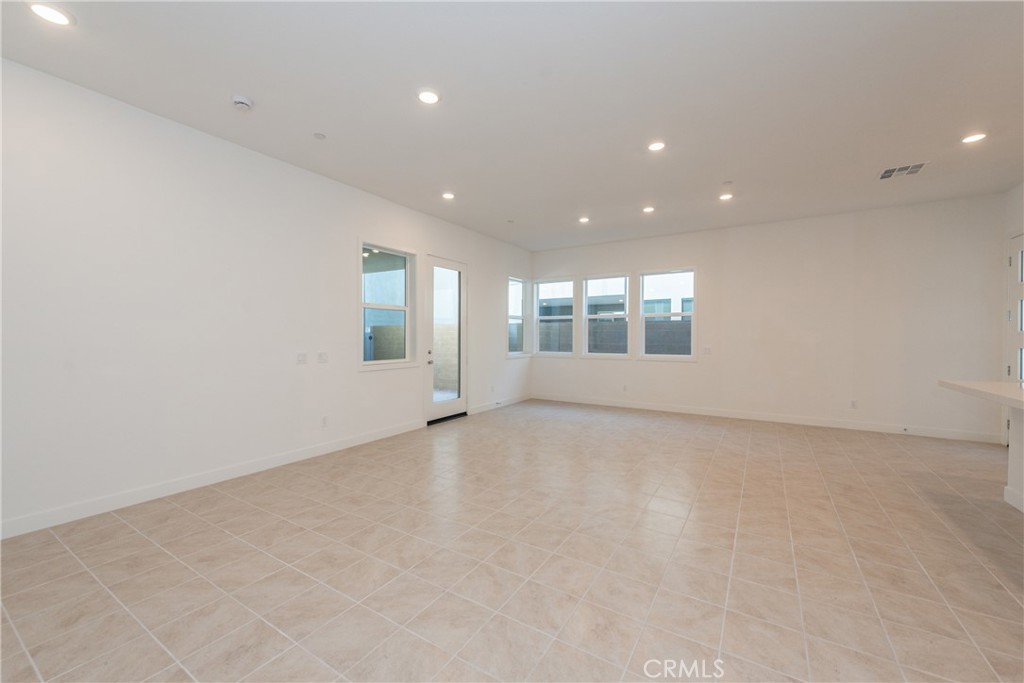 160 Sentosa Irvine, CA 92618 - Photo 10 of 29