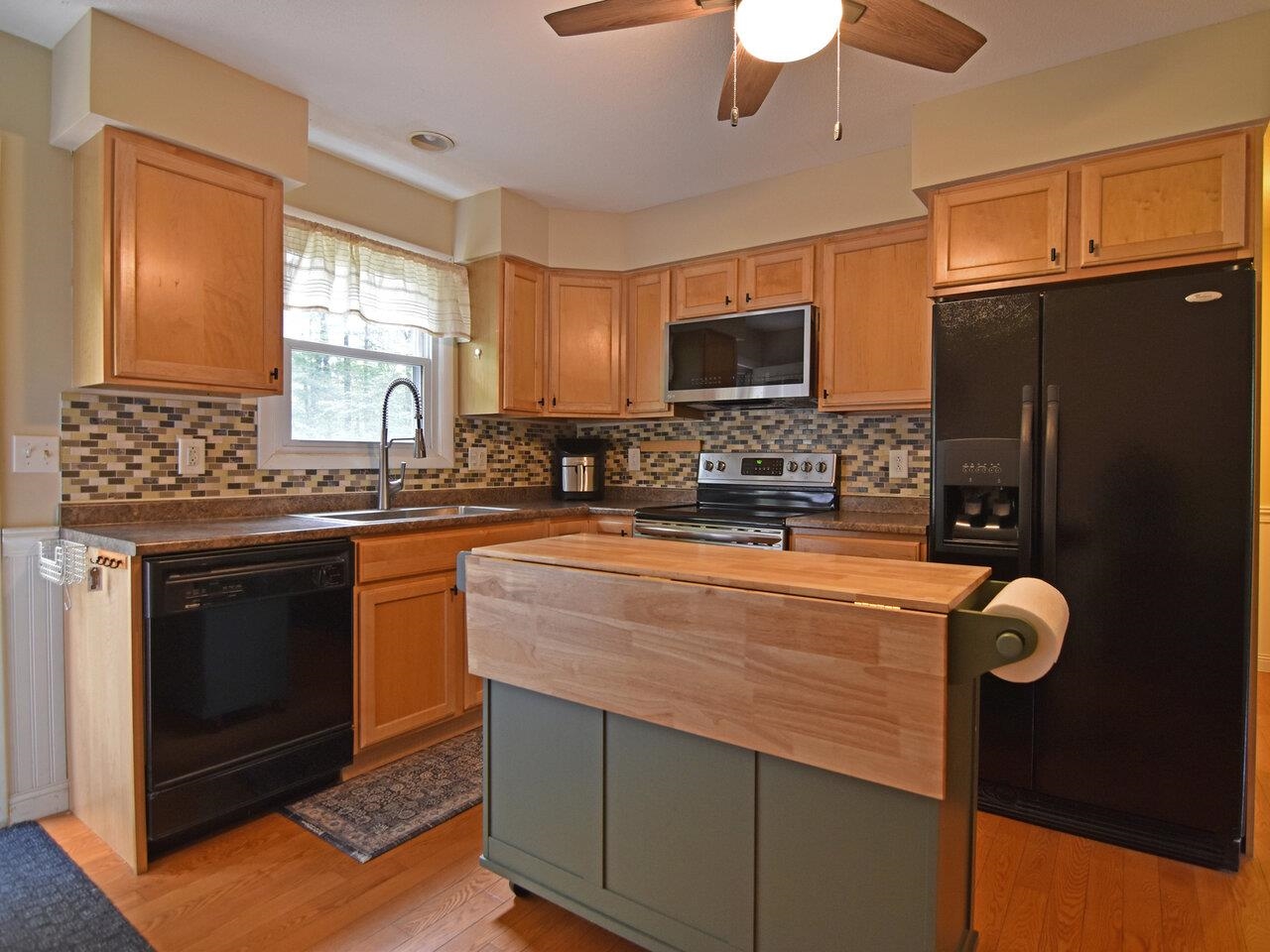 916 Williams Road, Unit 2 Colchester, VT 05446 - Photo 16 of 45 Gallery Image 16