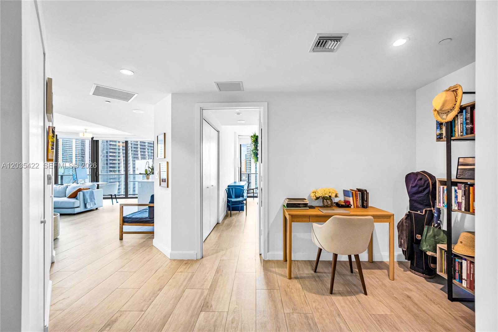 45 Southwest 9th Street, Unit 2103 Miami, FL 33130 - Photo 14 of 29