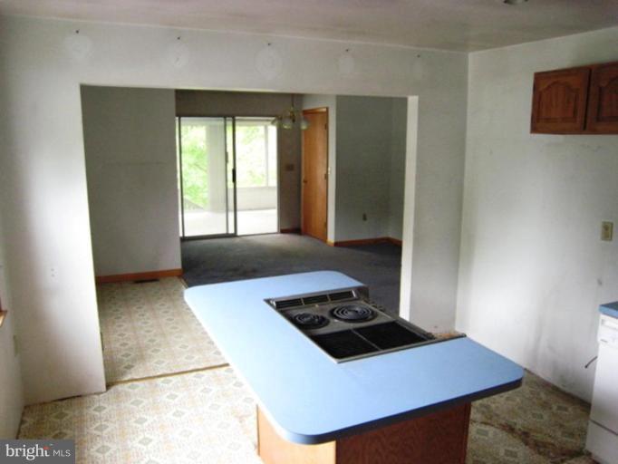 315 Philadelphia Road Joppa, MD 21085 - Photo 4 of 30 Kitchen #2