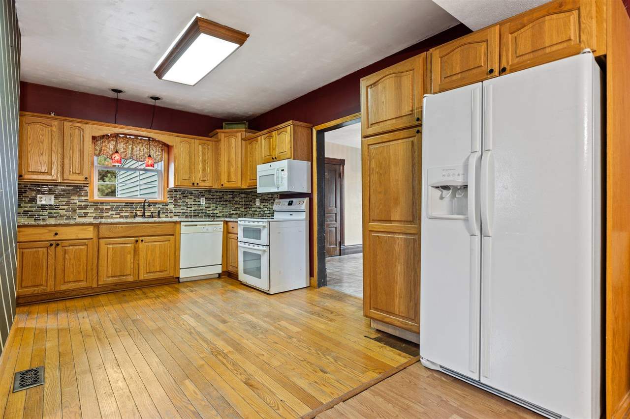 7607 South Pendell Road Middleton, MI 48856 - Photo 12 of 43 1886649-11.JPG