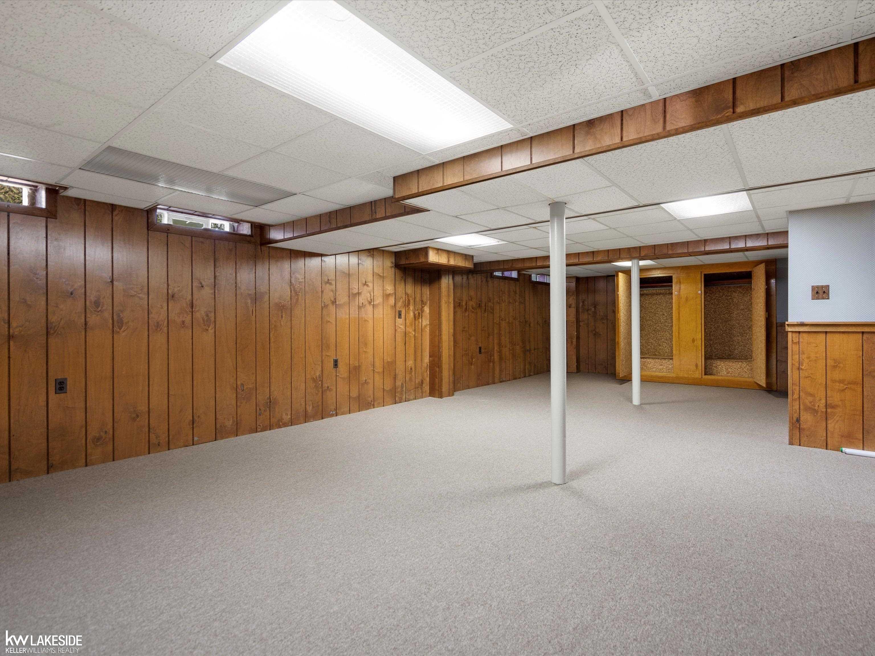 11585 Chicago Road Warren, MI 48093 - Photo 46 of 55