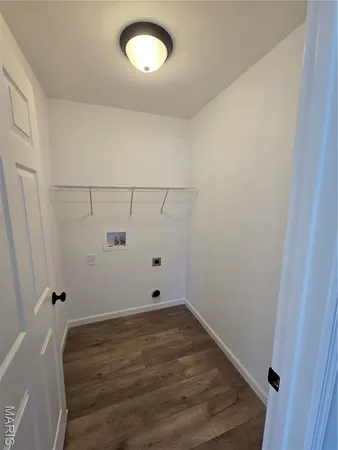 $312,500 | 221 Sycamore Creek Drive, Winfield, MO 63389