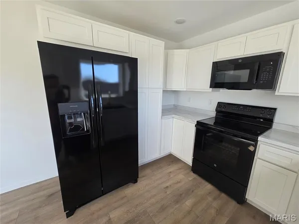 $312,500 | 221 Sycamore Creek Drive, Winfield, MO 63389