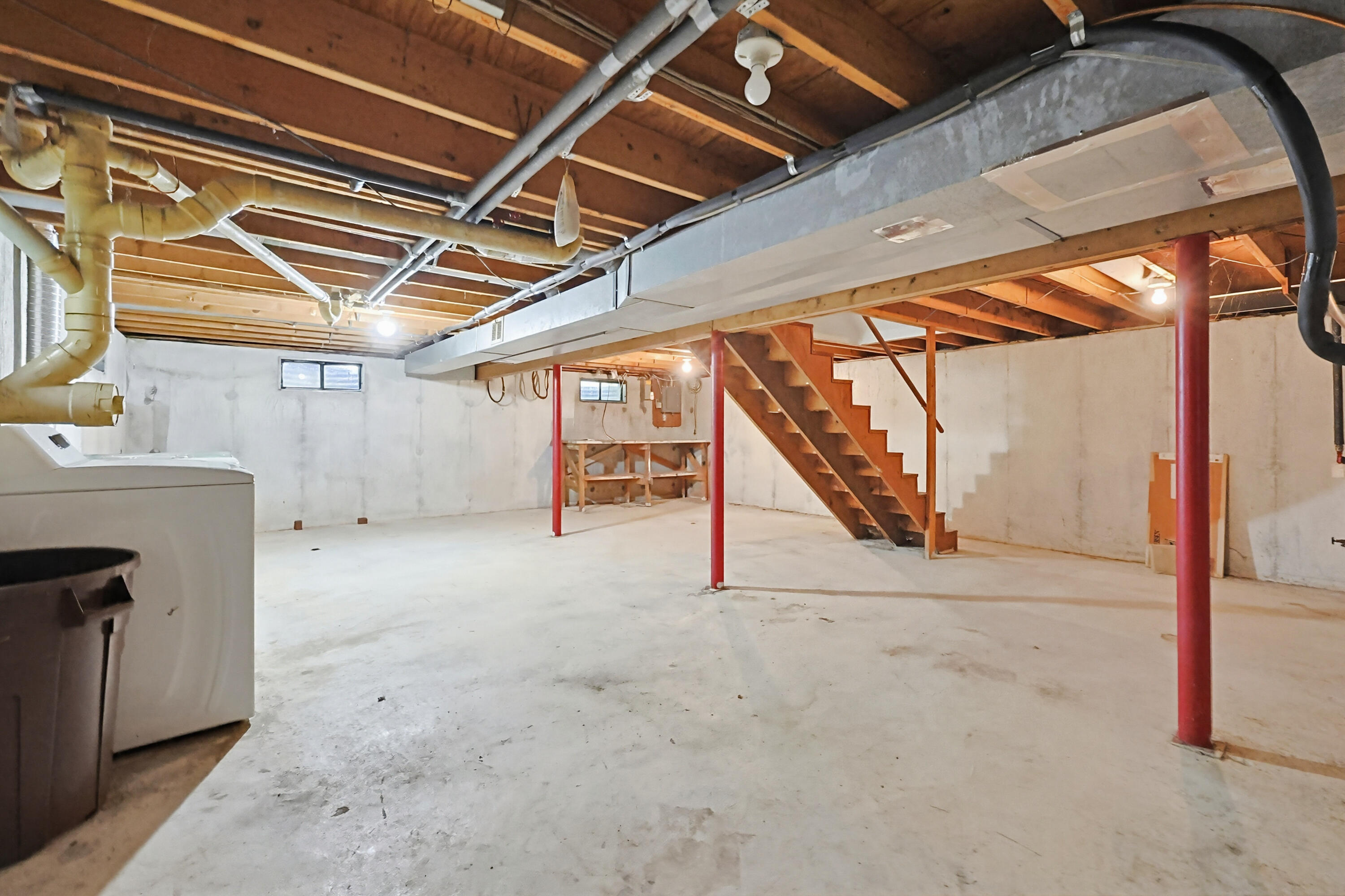 556 Cotuit Road Mashpee, MA 02649 - Photo 31 of 45 a view of an empty room