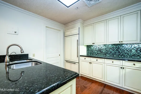 $560,000 | 1200 Meadowbrook Road, Unit 18, Jackson, MS 39206