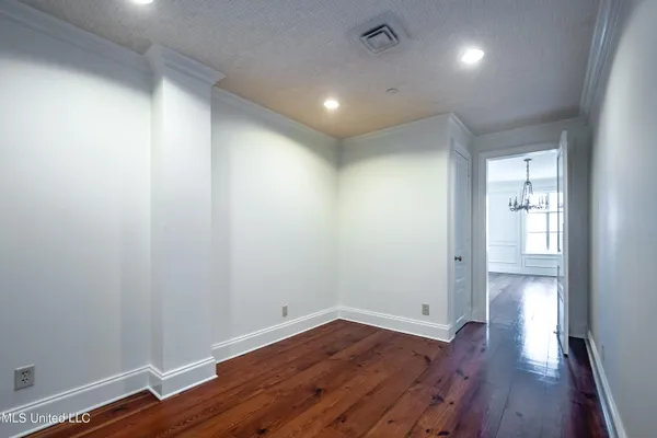 $560,000 | 1200 Meadowbrook Road, Unit 18, Jackson, MS 39206