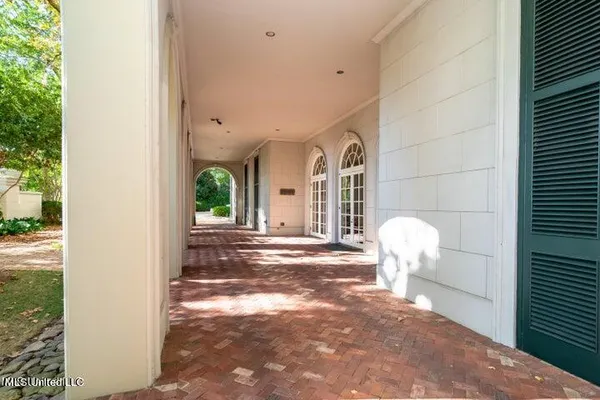 $560,000 | 1200 Meadowbrook Road, Unit 18, Jackson, MS 39206