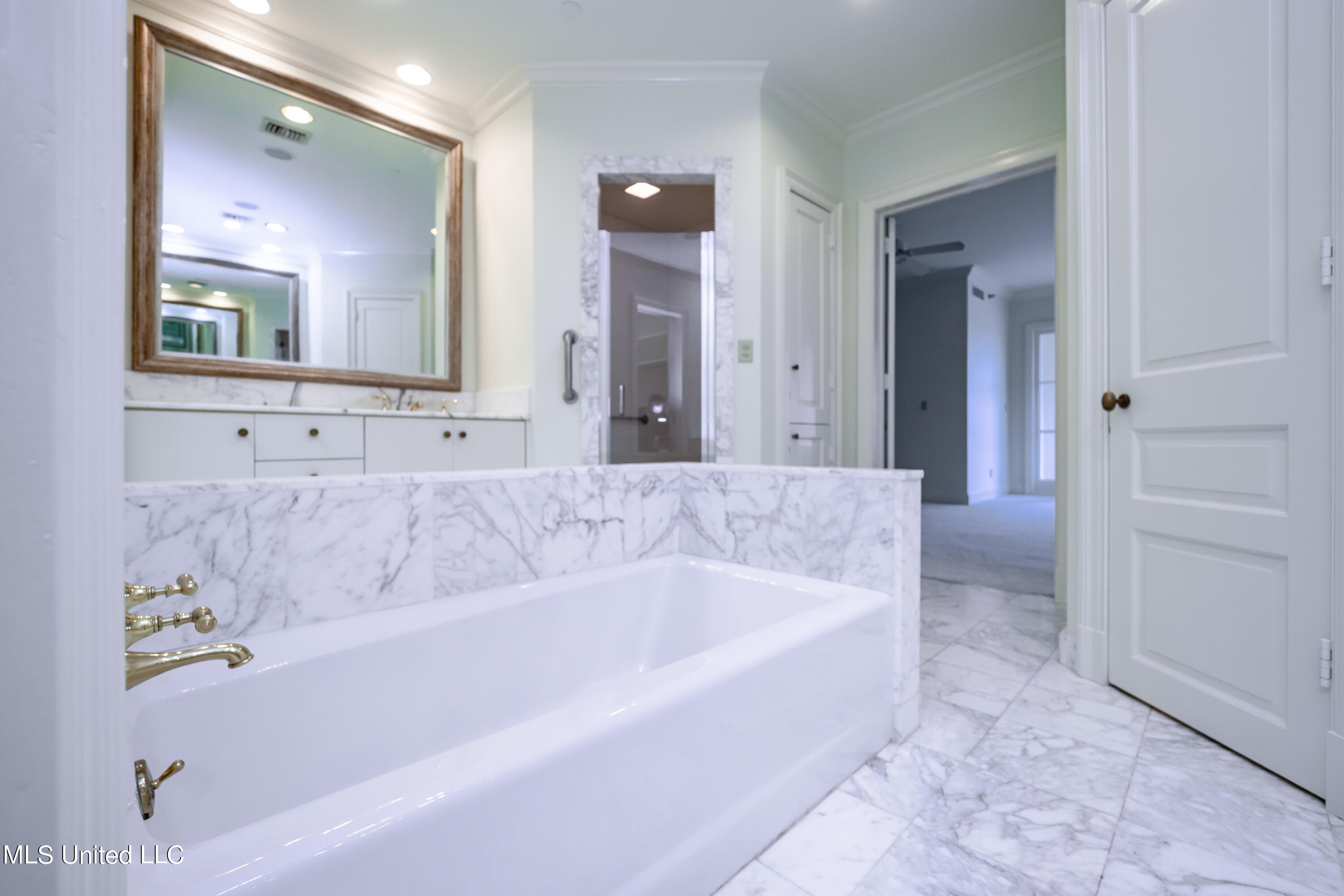 1200 Meadowbrook Road, Unit 18 Jackson, MS 39206 - Photo 30 of 35 P2050009