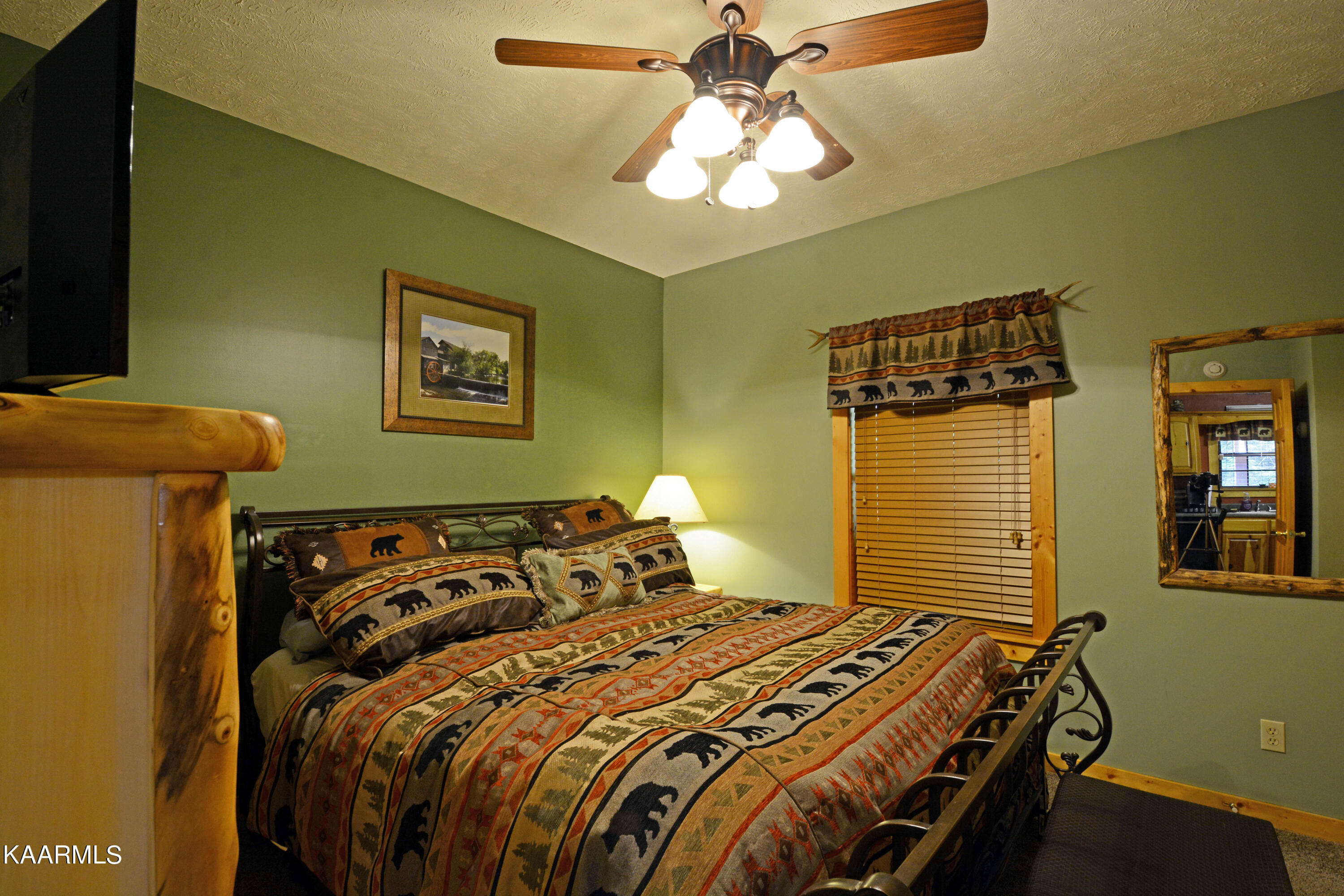415 P A Proffitt Road Gatlinburg, TN 37738 - Photo 17 of 30 1st Floor Bedroom 1