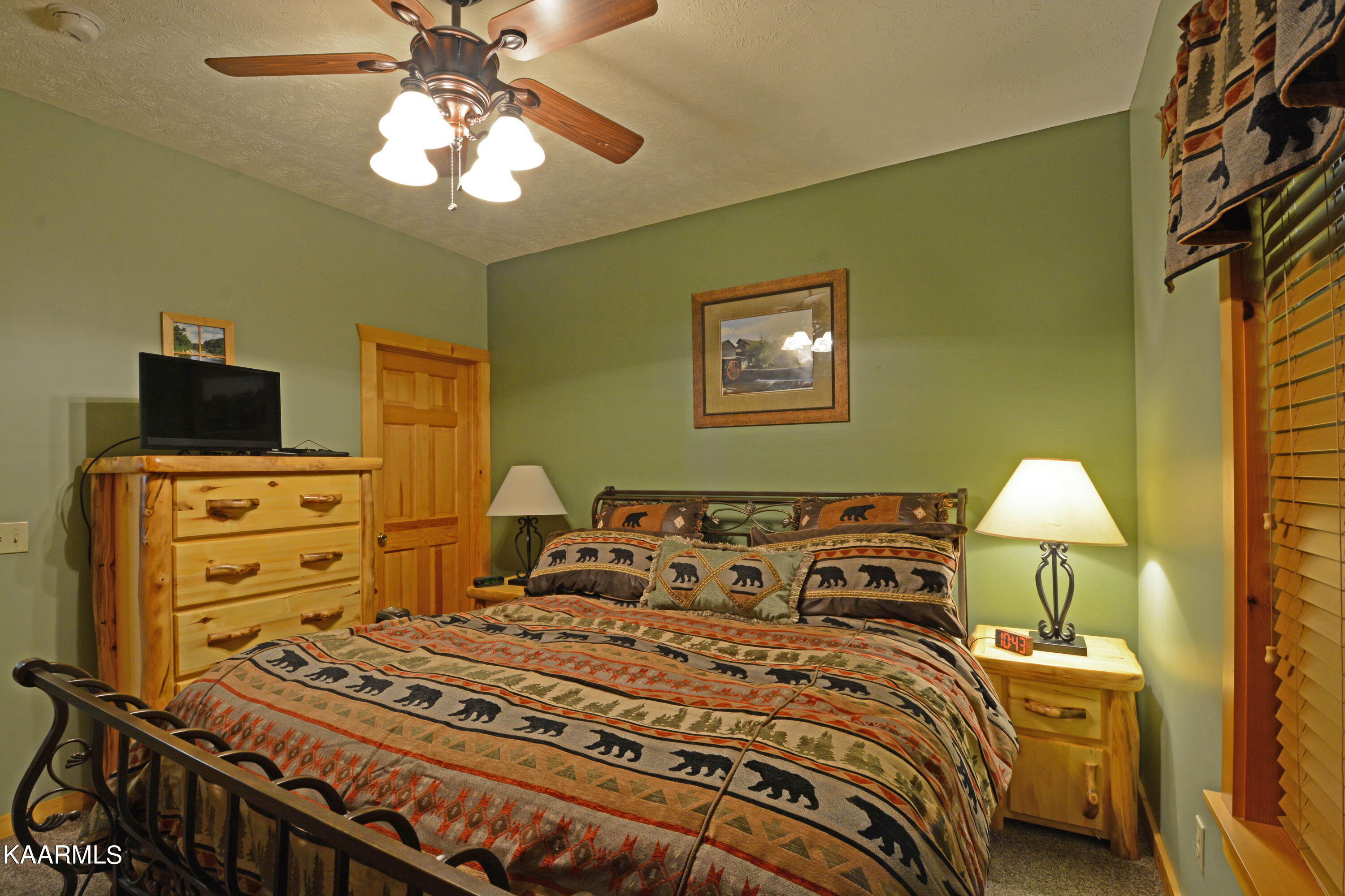 415 P A Proffitt Road Gatlinburg, TN 37738 - Photo 18 of 30 1st Floor Bedroom 2
