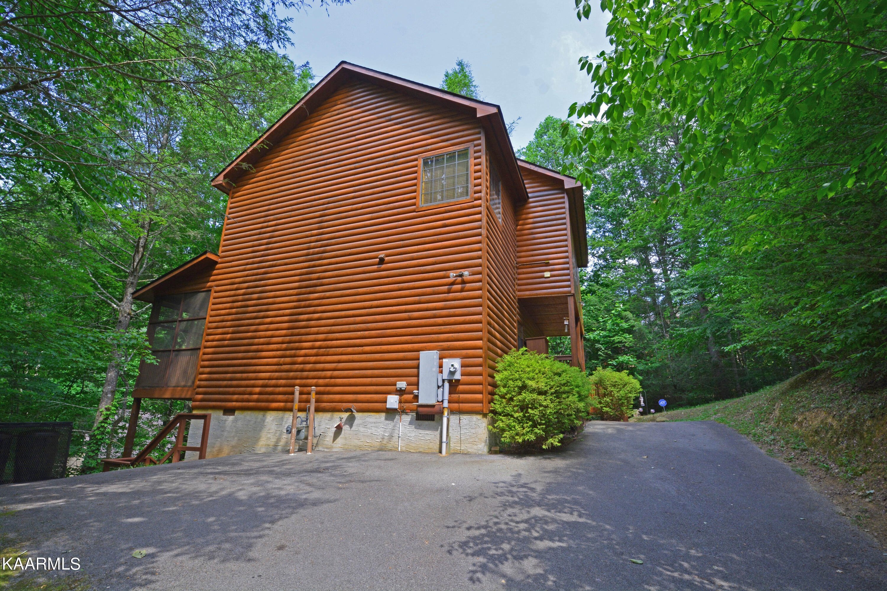 415 P A Proffitt Road Gatlinburg, TN 37738 - Photo 3 of 30 Outside 1