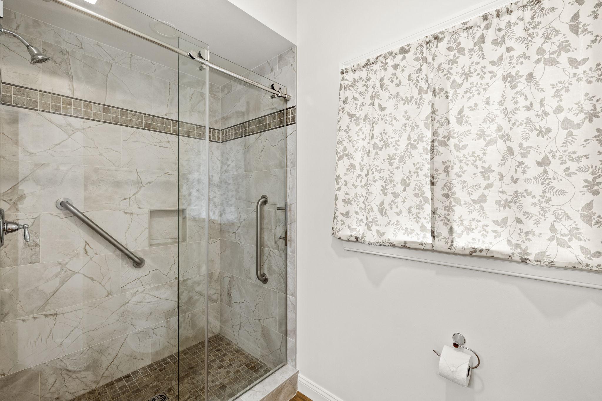 621 Country Club Road Culpeper, VA 22701 - Photo 33 of 45 Master Bath