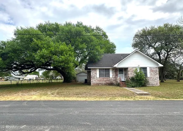 $525,000 | 127 North Mechanic Street, Bellville, TX 77418