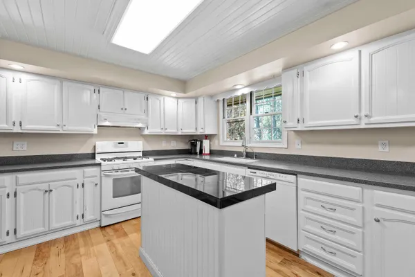 $600,000 | 912 West Bellwood Drive, Spokane, WA 99218