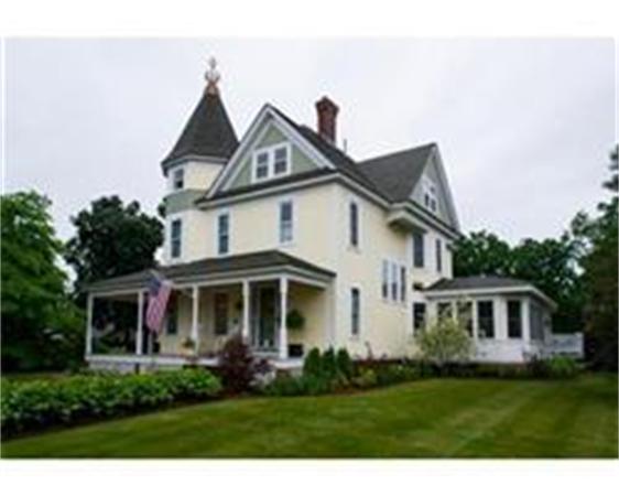 434 Springfield Street Chicopee, MA 01013 - Photo 1 of 20 Gallery Image 1