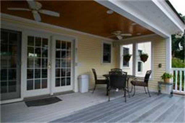 434 Springfield Street Chicopee, MA 01013 - Photo 2 of 20 Gallery Image 2