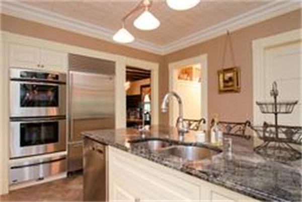 434 Springfield Street Chicopee, MA 01013 - Photo 5 of 20 Gallery Image 5