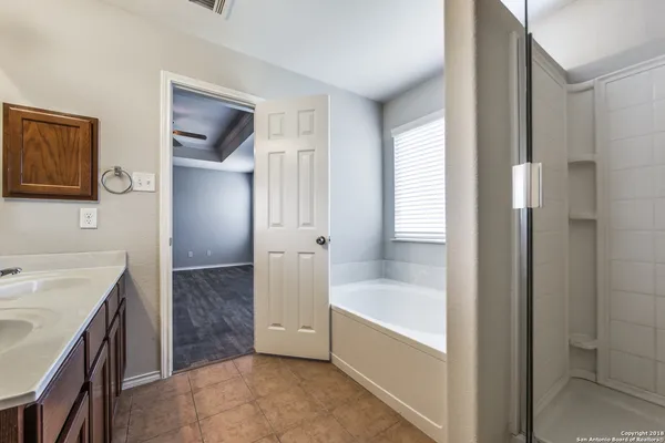 $1,900 | 308 Lonestar Gait, Selma, TX 78154