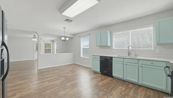 $1,800 | 308 Lonestar Gait, Selma, TX 78154