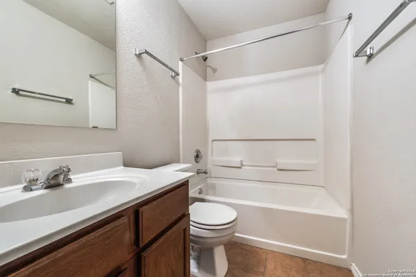 $1,900 | 308 Lonestar Gait, Selma, TX 78154