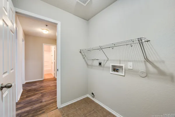 $1,900 | 308 Lonestar Gait, Selma, TX 78154