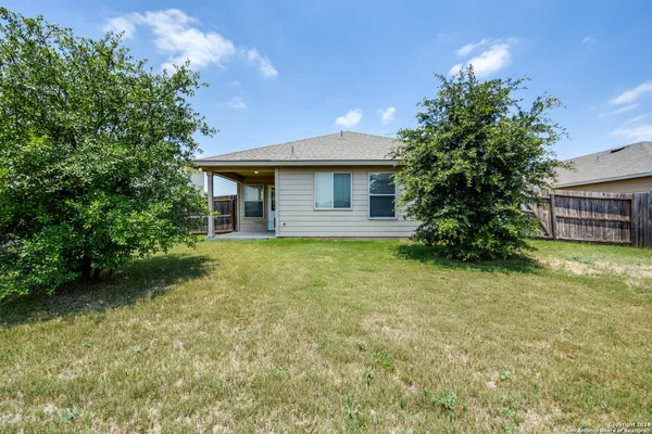 $1,900 | 308 Lonestar Gait, Selma, TX 78154