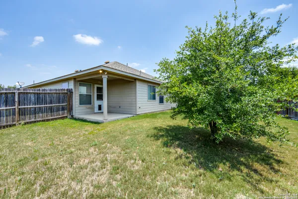 $1,900 | 308 Lonestar Gait, Selma, TX 78154