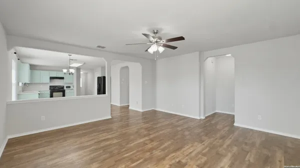 $1,800 | 308 Lonestar Gait, Selma, TX 78154