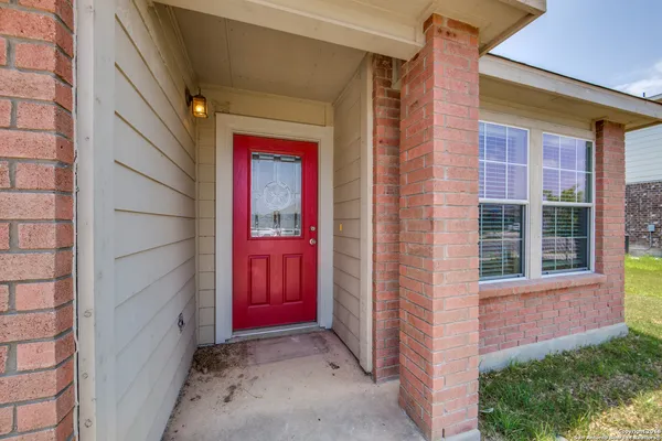 $1,900 | 308 Lonestar Gait, Selma, TX 78154