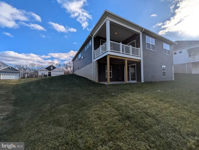 $568,490 | 1553 Dresden Drive, Breinigsville, PA 18031