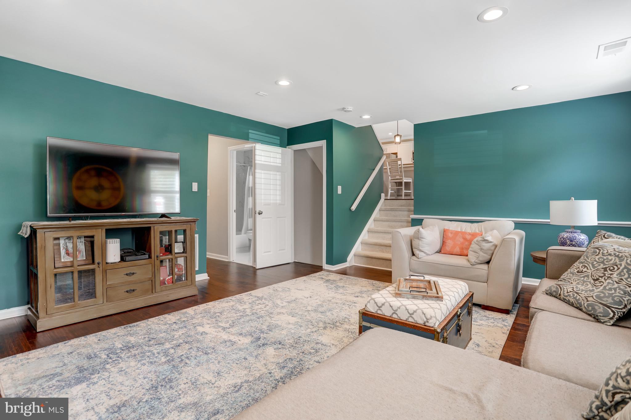 5775 Heming Avenue Springfield, VA 22151 - Photo 30 of 88 Living room