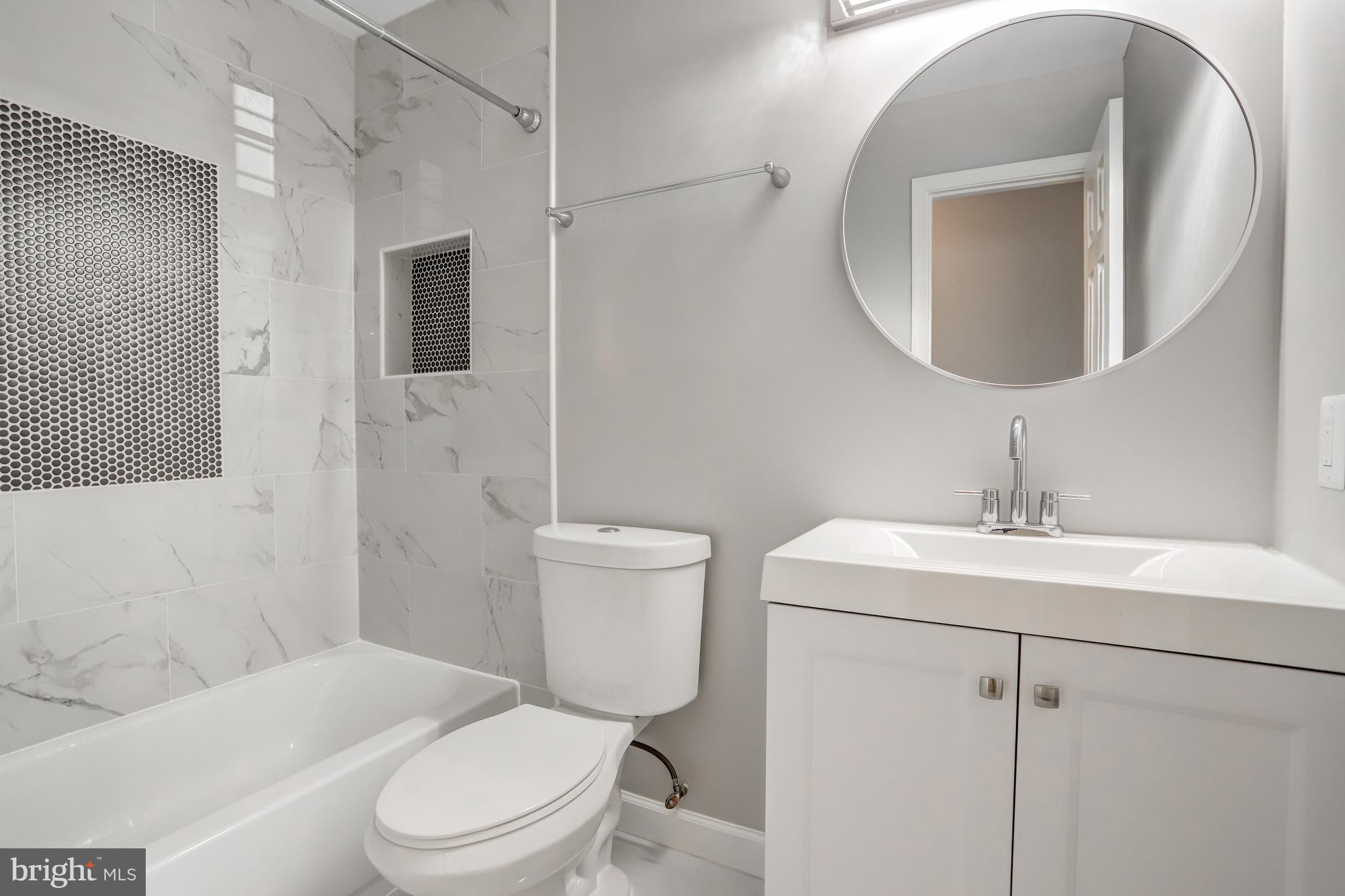 5775 Heming Avenue Springfield, VA 22151 - Photo 33 of 88 Living level full bath