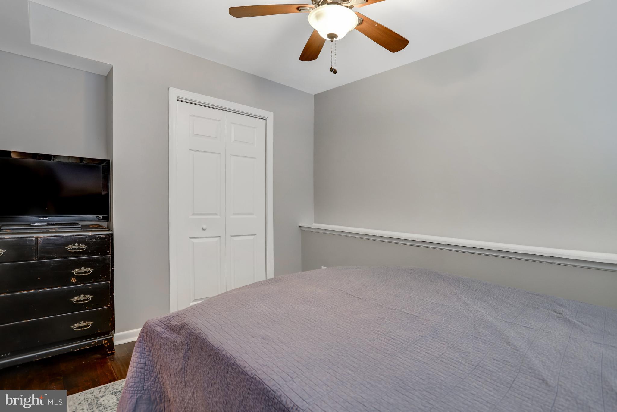 5775 Heming Avenue Springfield, VA 22151 - Photo 39 of 88 Living level bedroom