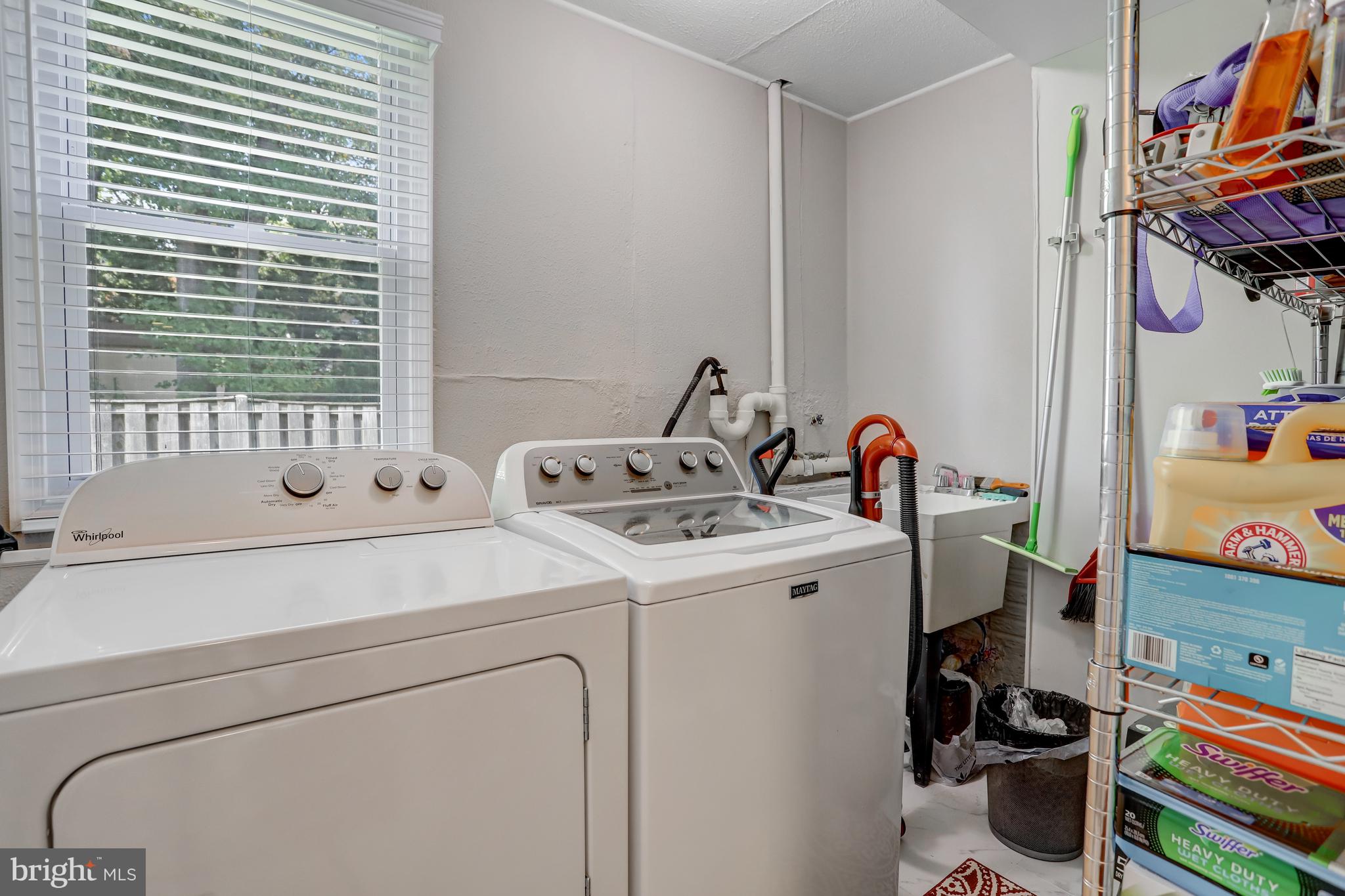 5775 Heming Avenue Springfield, VA 22151 - Photo 41 of 88 Living level laundry