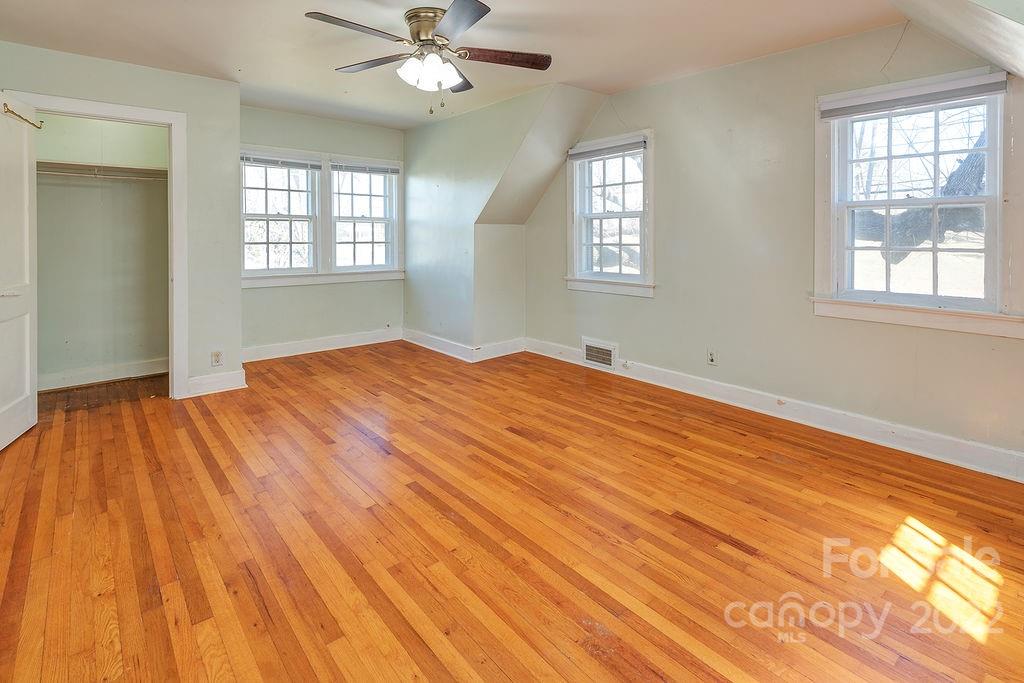 74 Manetta Road Asheville, NC 28804 - Photo 16 of 33 Gallery Image 16