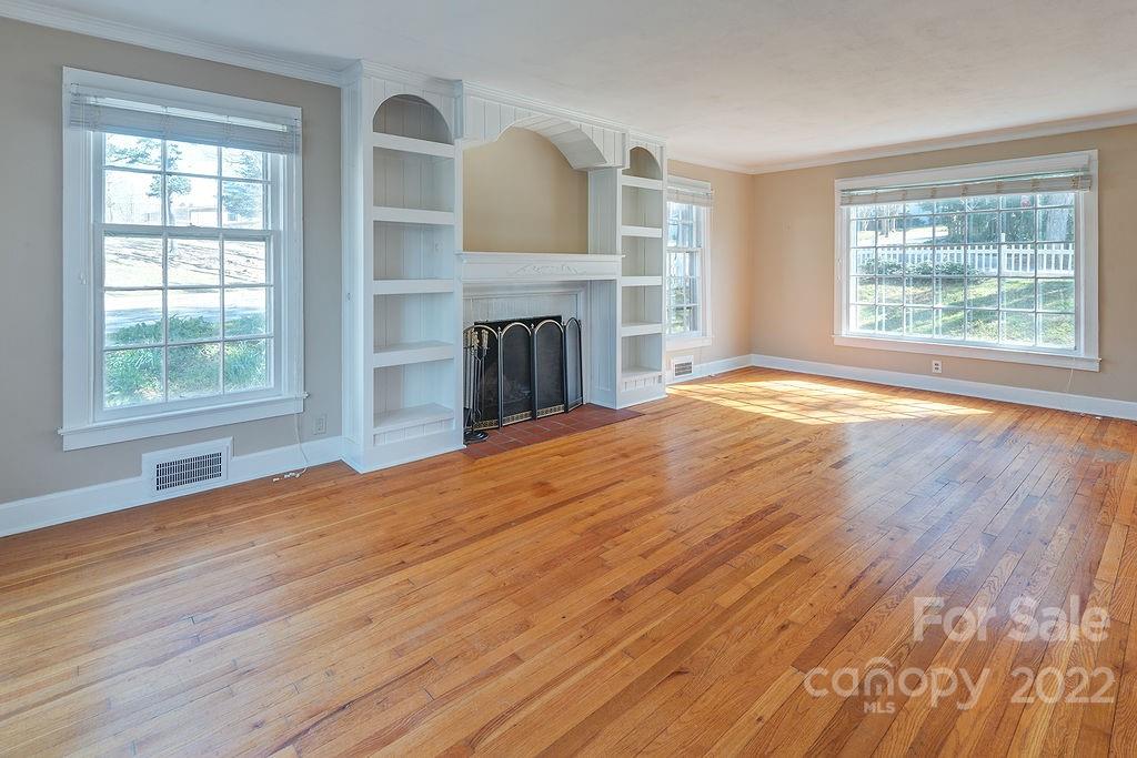 74 Manetta Road Asheville, NC 28804 - Photo 4 of 33 Gallery Image 4