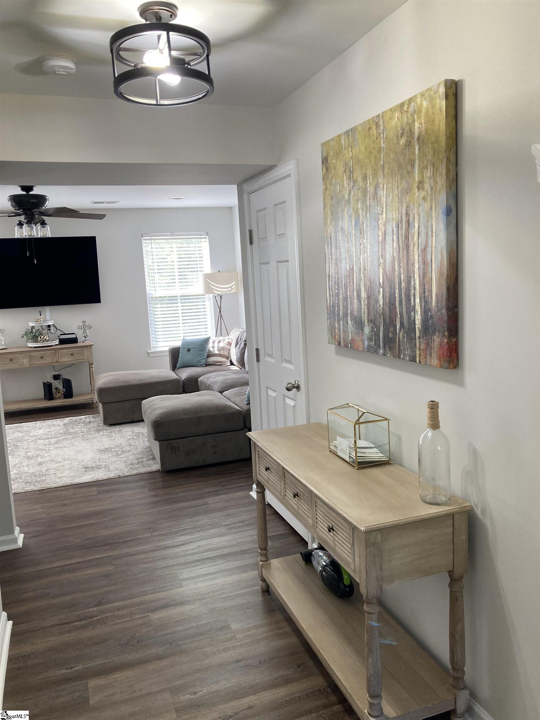 252 Barbours Lane Greenville, SC 29607 - Photo 5 of 27