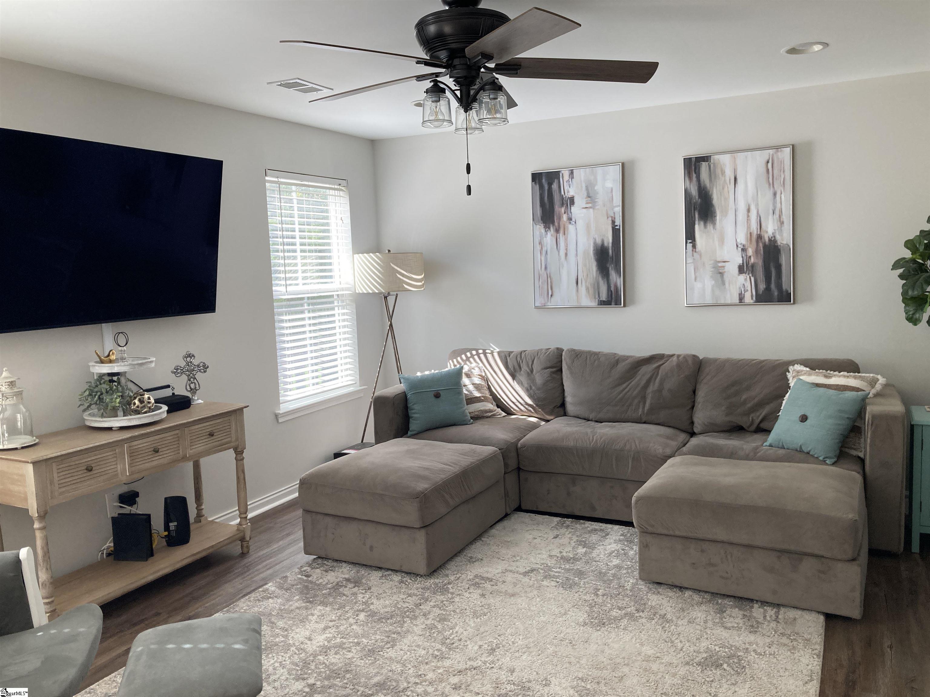 252 Barbours Lane Greenville, SC 29607 - Photo 6 of 27